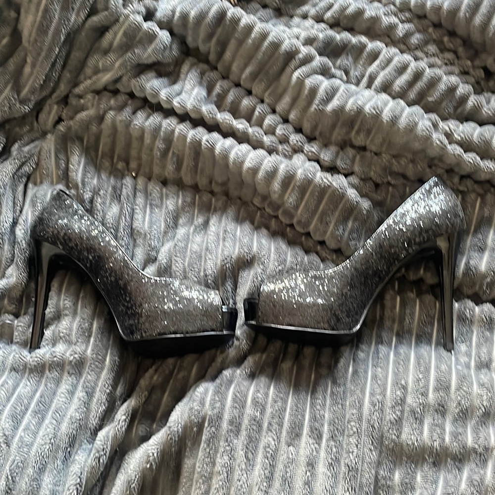 Guess glitter back heels